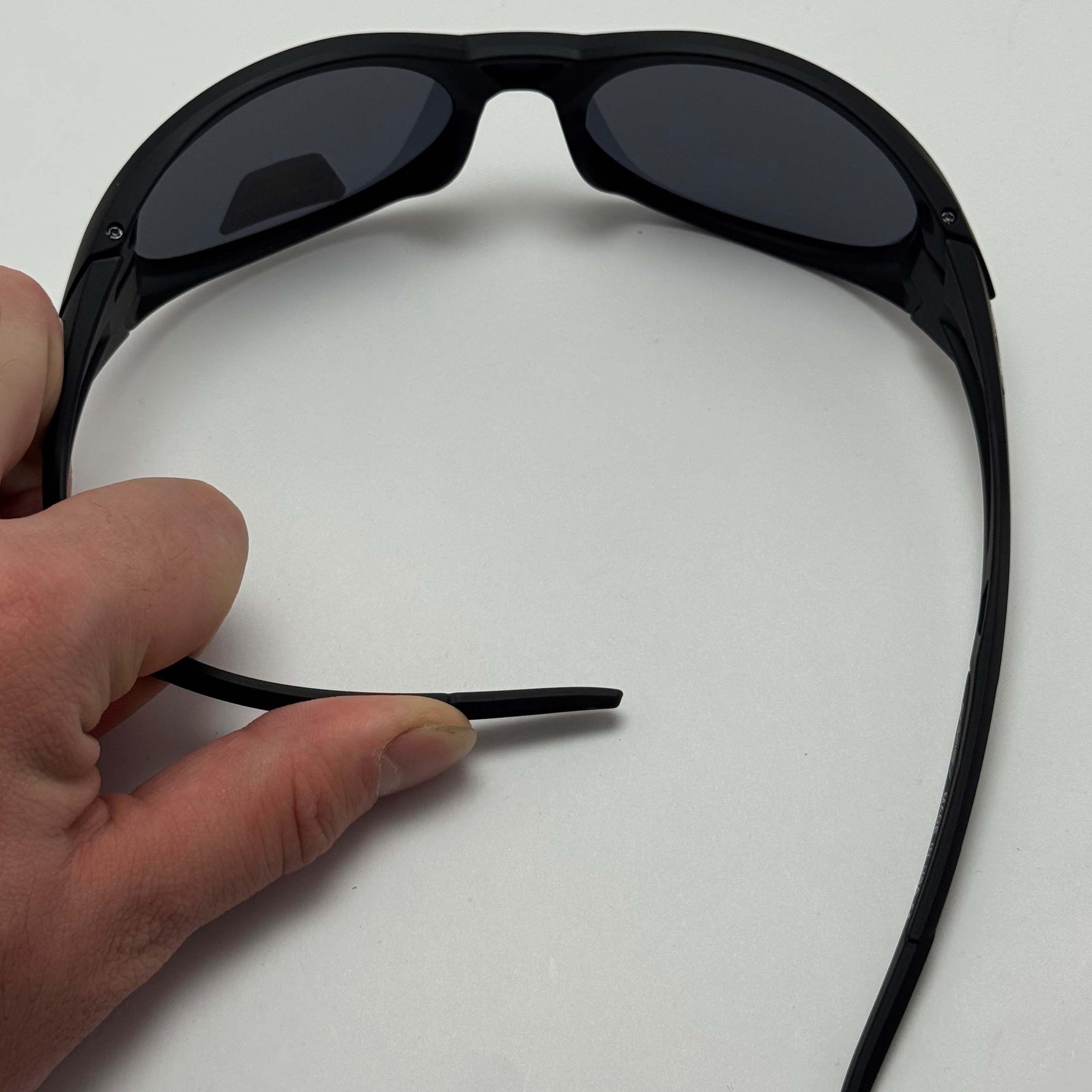 عینک آفتابی پلاریزه اوکلی مدل Oakley Eye Jacket Redux بیضی مشکی (ارسال رایگان)