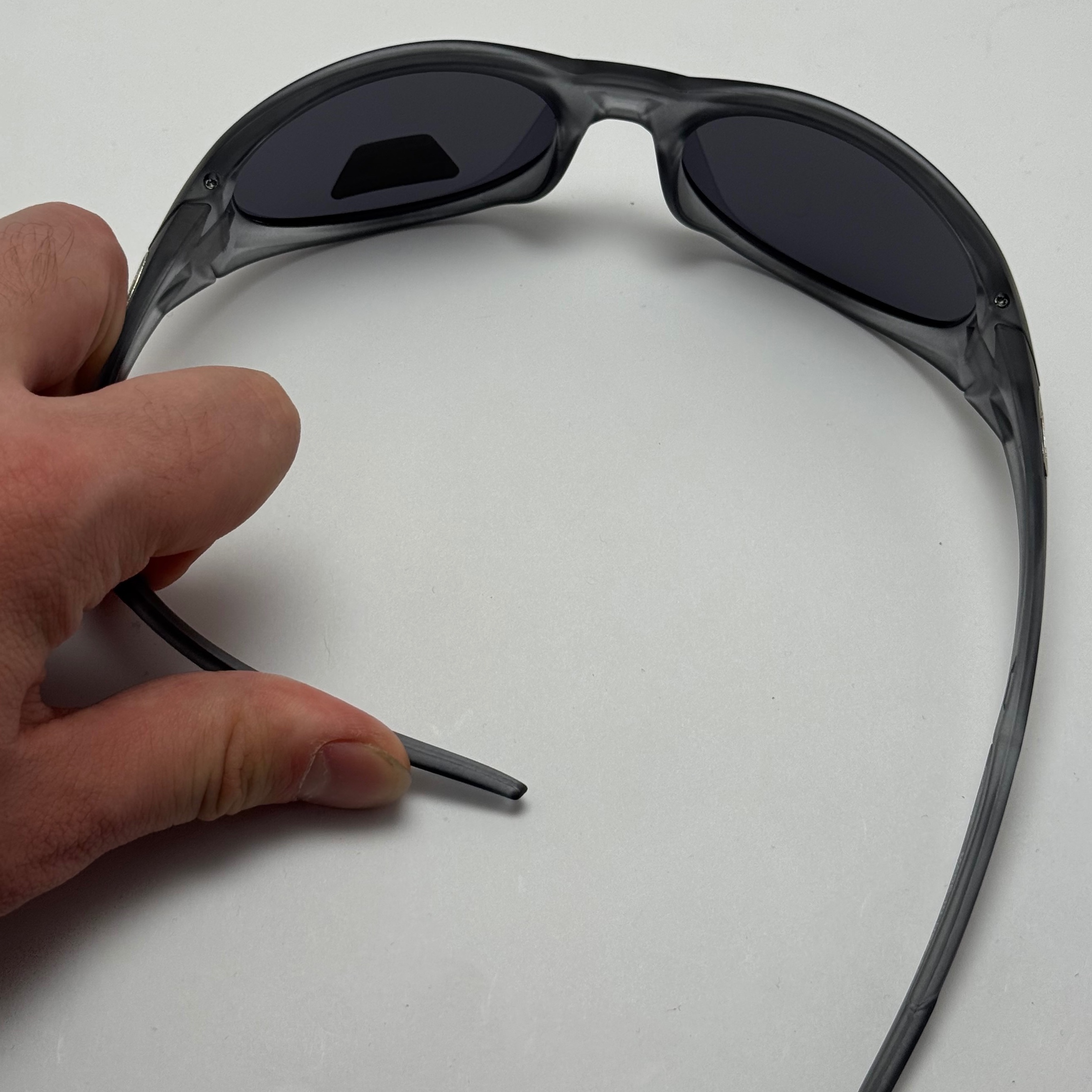 عینک آفتابی پلاریزه اوکلی مدل Oakley Eye Jacket Redux بیضی طوسی (ارسال رایگان)
