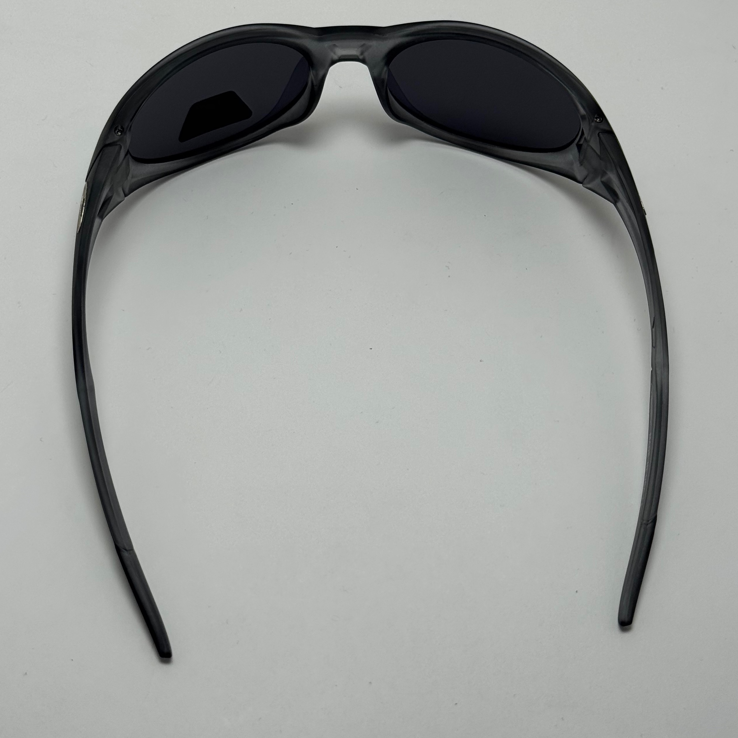 عینک آفتابی پلاریزه اوکلی مدل Oakley Eye Jacket Redux بیضی طوسی (ارسال رایگان)