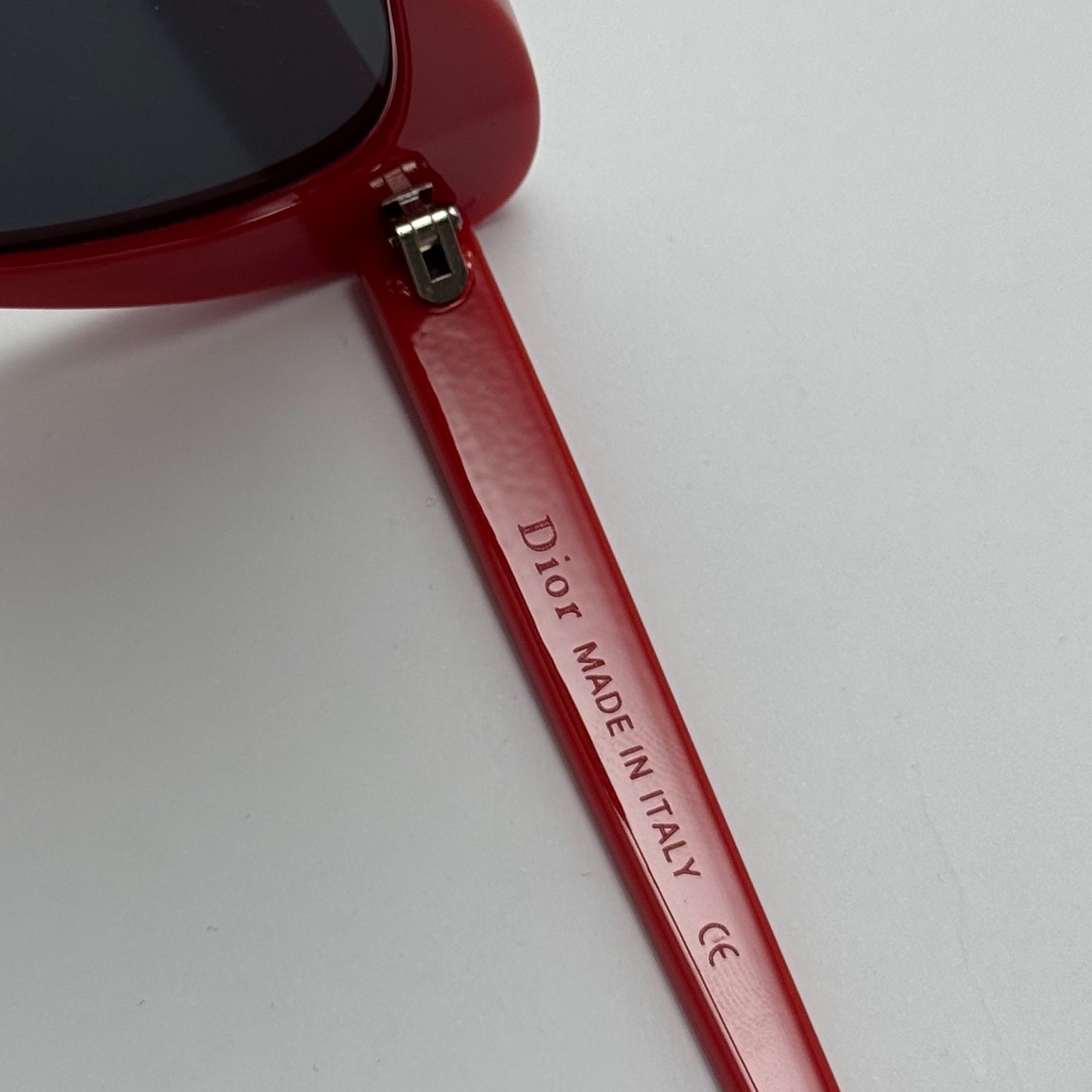عینک آفتابی قلبی قرمز برند دیور DIOR (ارسال رایگان)