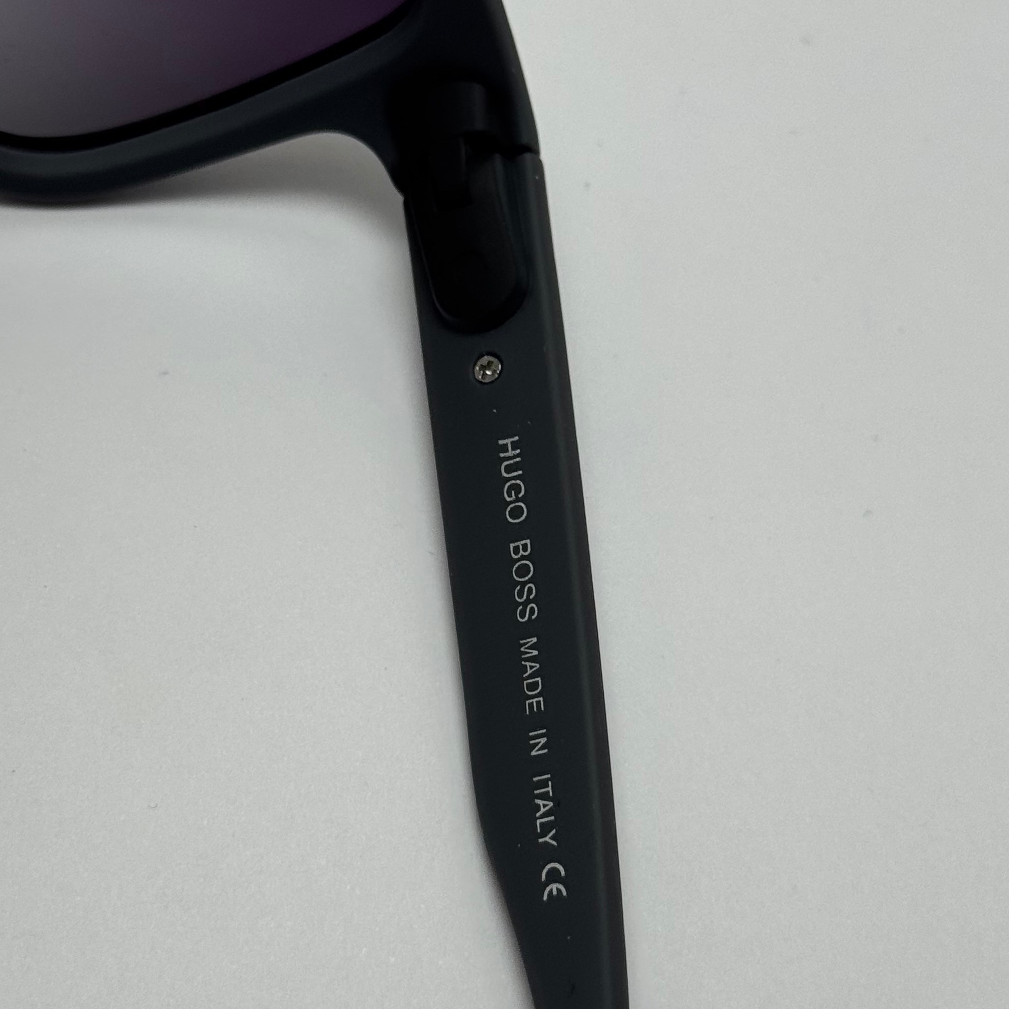 عینک آفتابی پلاریزه هوگو باس HUGO BOSS طوسی مشکی کد 2205 - عینک رانندگی (ارسال رایگان)