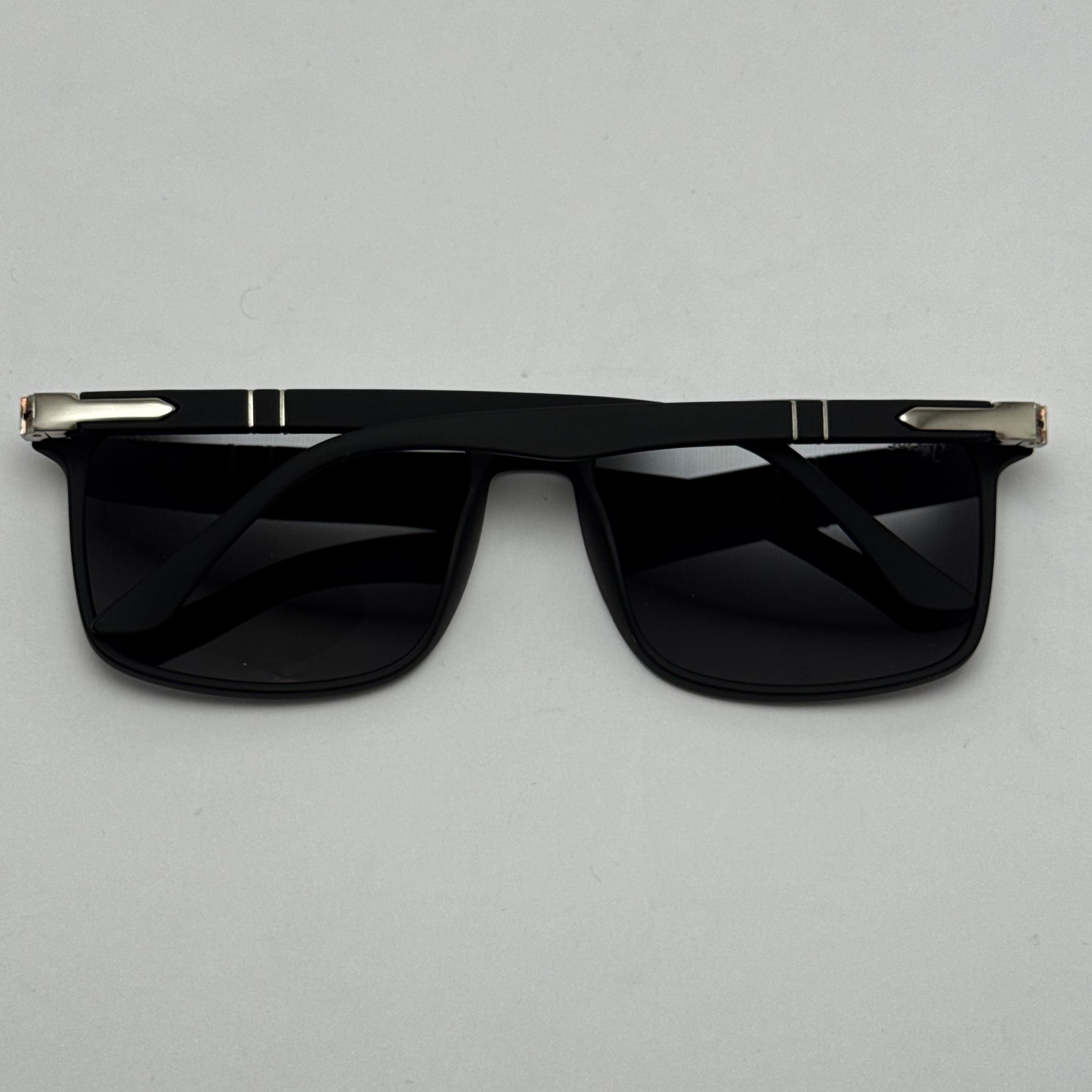 عینک آفتابی پلاریزه پرسول PERSOL مستطیلی لولا فنری کد P 8011 (ارسال رایگان)