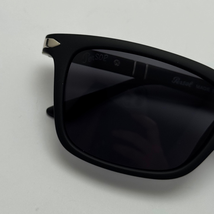 عینک آفتابی پلاریزه پرسول PERSOL مستطیلی لولا فنری کد P 8016 - عینک رانندگی - سایز متوسط (ارسال رایگان)