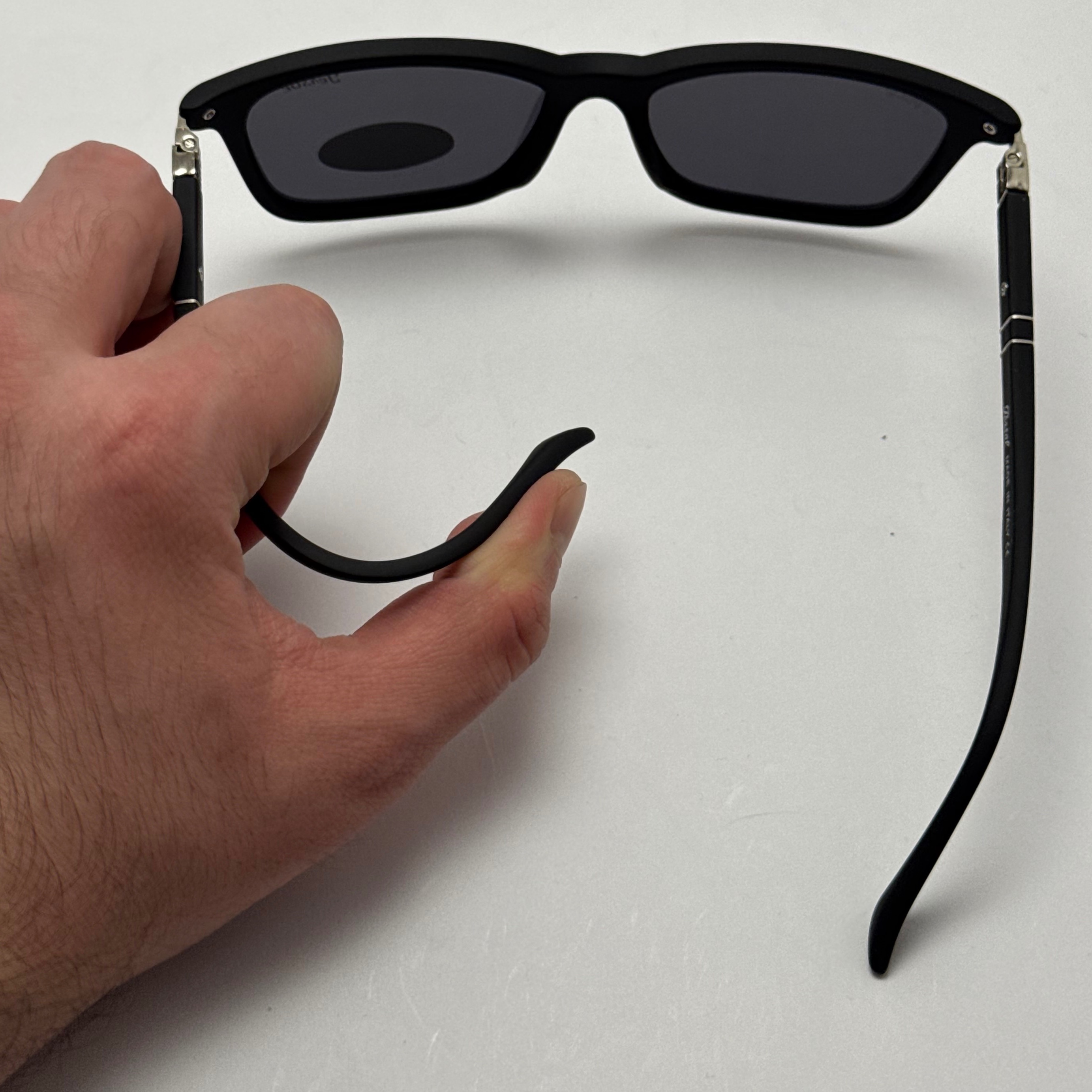 عینک آفتابی پلاریزه پرسول PERSOL مستطیلی لولا فنری کد P 8016 - عینک رانندگی - سایز متوسط (ارسال رایگان)