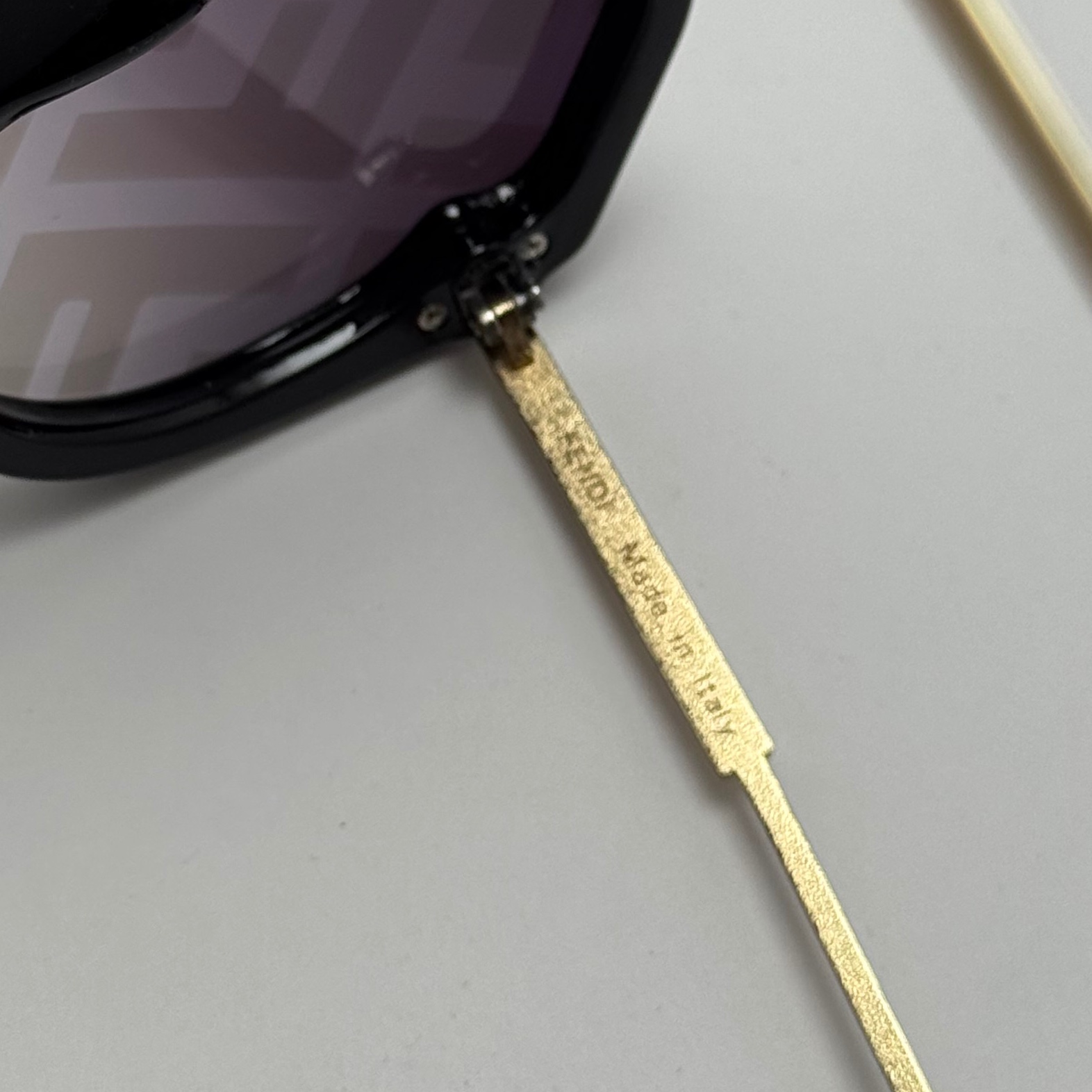 عینک آفتابی فریم لس فندی FENDI مشکی کد 3 (ارسال رایگان)