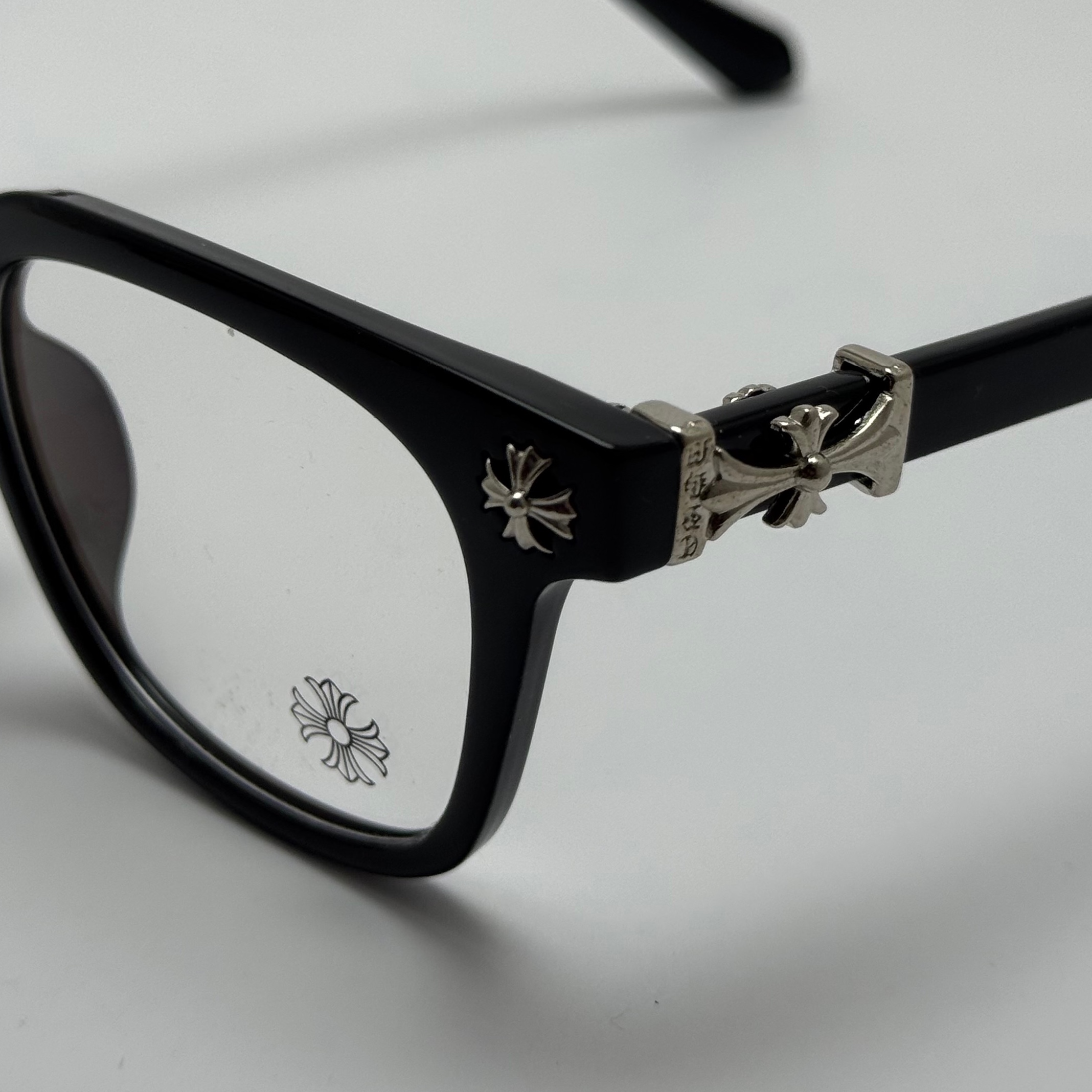 عینک بلوکات کروم هارتز مشکی نقره ای Chrome Hearts 2273 با پک کامل کروم هارتز - کیفیت مستر (ارسال رایگان)