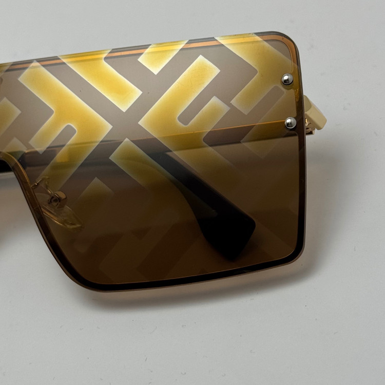 عینک آفتابی فریم لس فندی FENDI قهوه ای کد 4 (ارسال رایگان)