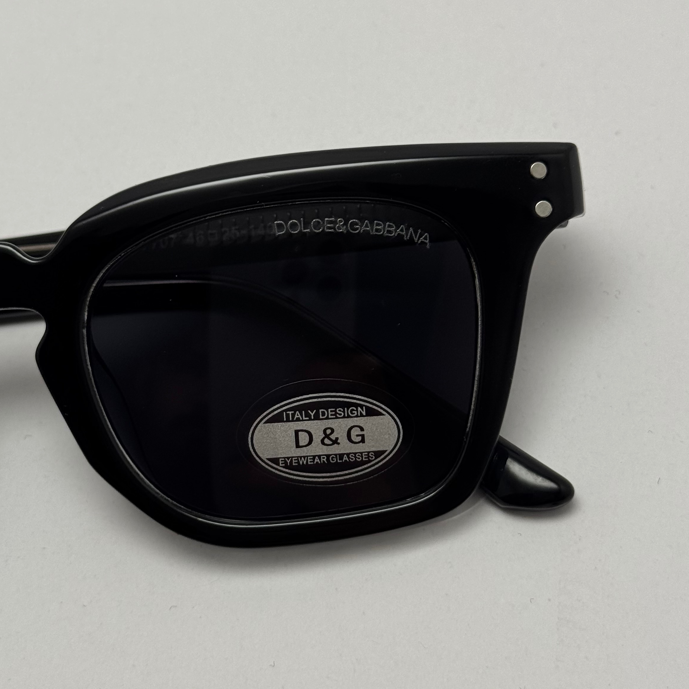 عینک آفتابی پلاریزه دولچه گابانا DOLCE GABBANA دسته سیم کشی شده لولا فنر مشکی کد 7707 (ارسال رایگان)