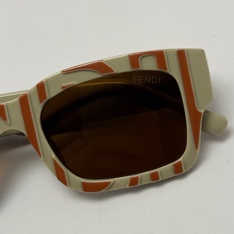عینک آفتابی فندی FENDI نسکافه ای کد 23087 - کیفیت مستر - لیمیتد ادیشن (ارسال رایگان)