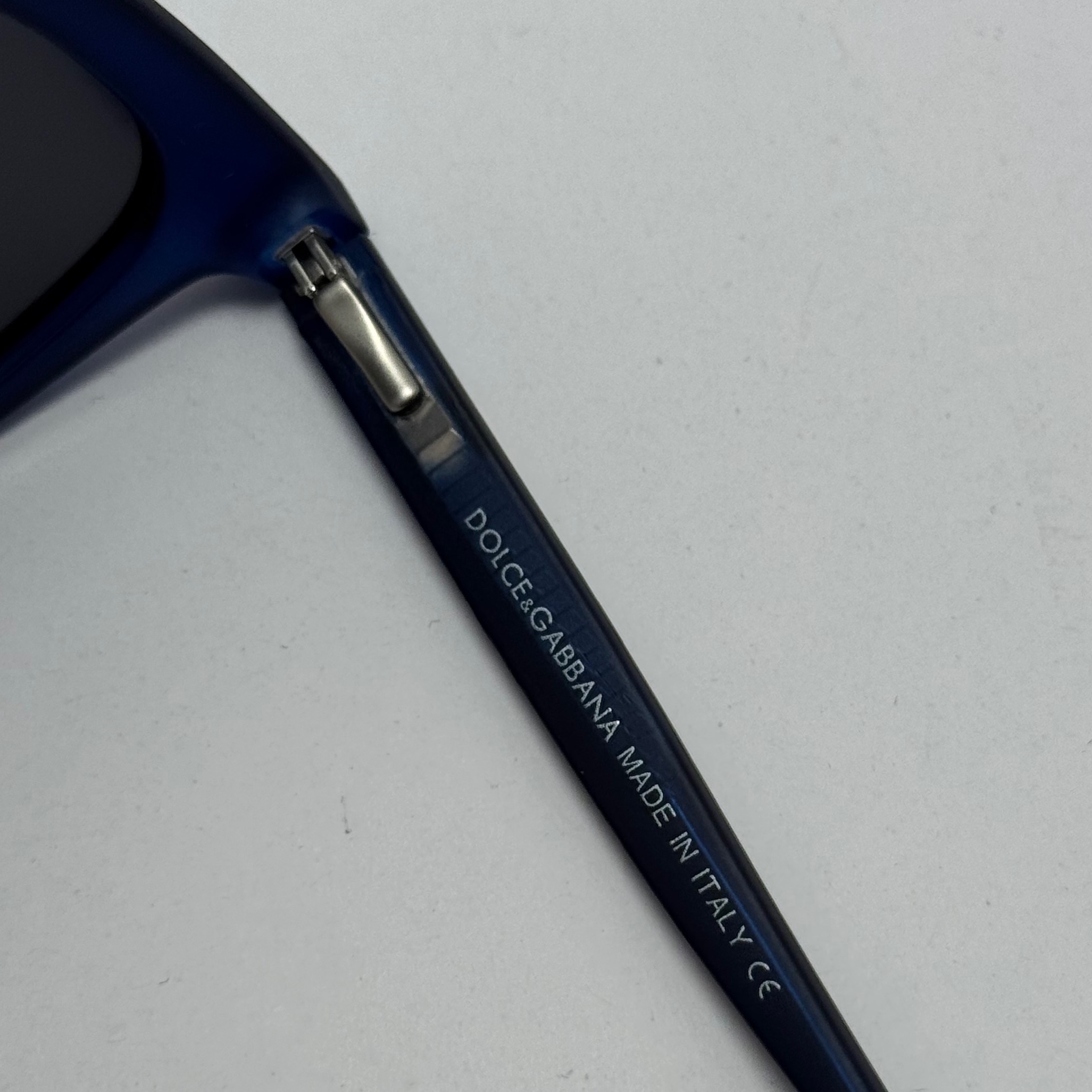 عینک آفتابی پلاریزه دولچه گابانا DOLCE GABBANA دسته سیم کشی شده لولا فنر آبی مات کد 7707 (ارسال رایگان)