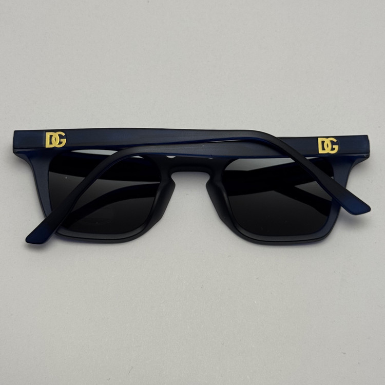 عینک آفتابی پلاریزه دولچه گابانا DOLCE GABBANA دسته سیم کشی شده لولا فنر آبی مات کد 7707 (ارسال رایگان)