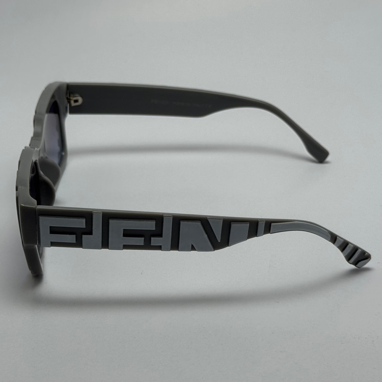 عینک آفتابی فندی FENDI طوسی کد 23087 - کیفیت مستر - لیمیتد ادیشن (ارسال رایگان)