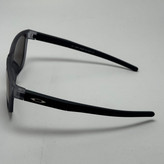 عینک آفتابی اوکلی سبک OAKLEY طوسی عدسی آبی آیینه ای کد 2435 (ارسال رایگان)
