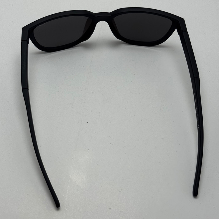 عینک آفتابی اوکلی سبک OAKLEY آمریکایی مشکی عدسی آیینه کد 2435 (ارسال رایگان)