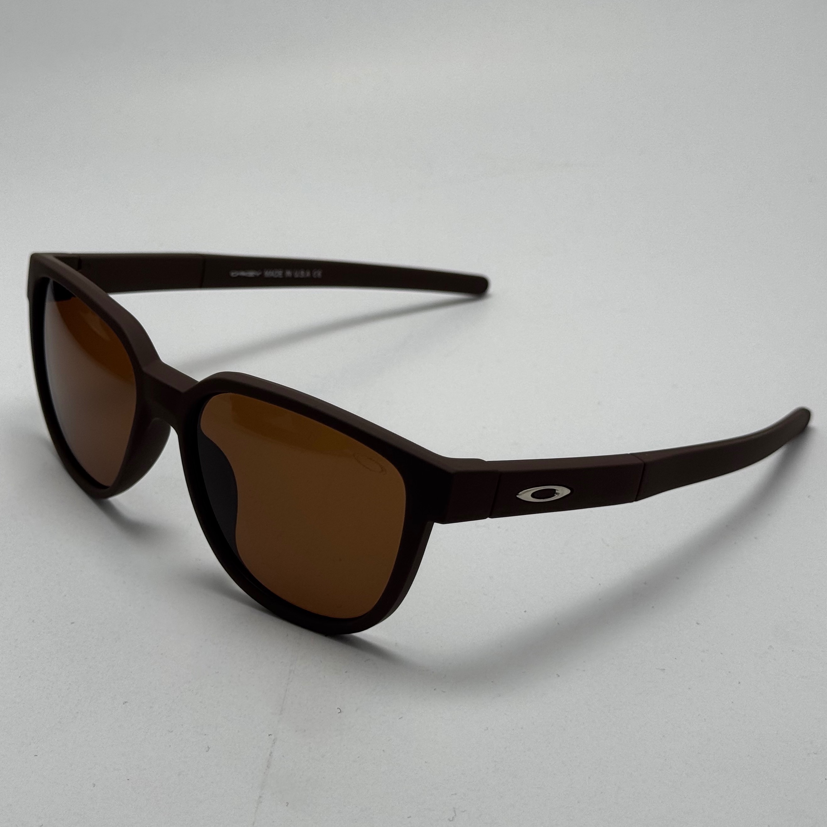 عینک آفتابی اوکلی سبک OAKLEY آمریکایی قهوه ای کد 2435 (ارسال رایگان)