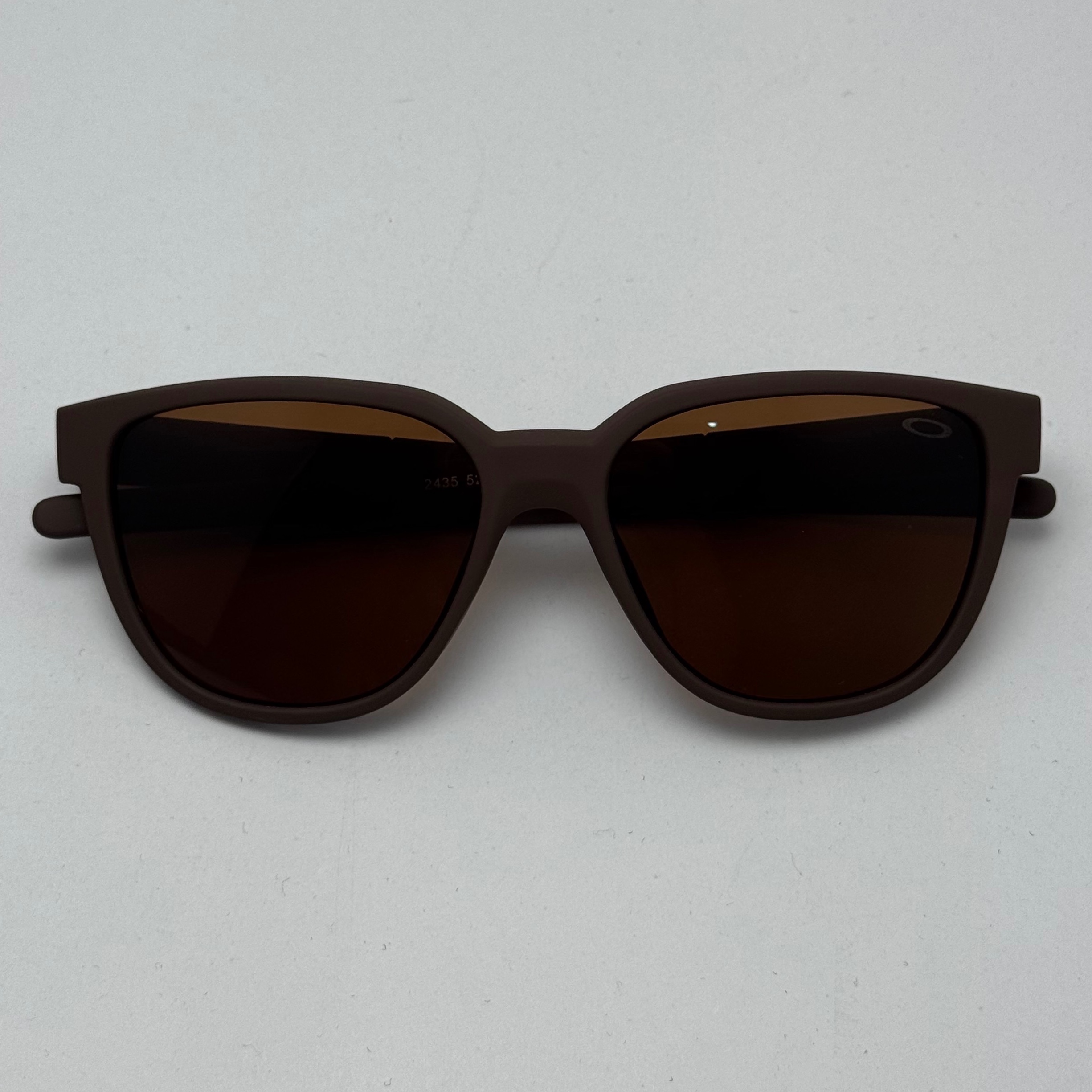 عینک آفتابی اوکلی سبک OAKLEY آمریکایی قهوه ای کد 2435 (ارسال رایگان)