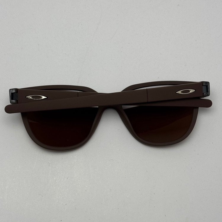 عینک آفتابی اوکلی سبک OAKLEY آمریکایی قهوه ای کد 2435 (ارسال رایگان)