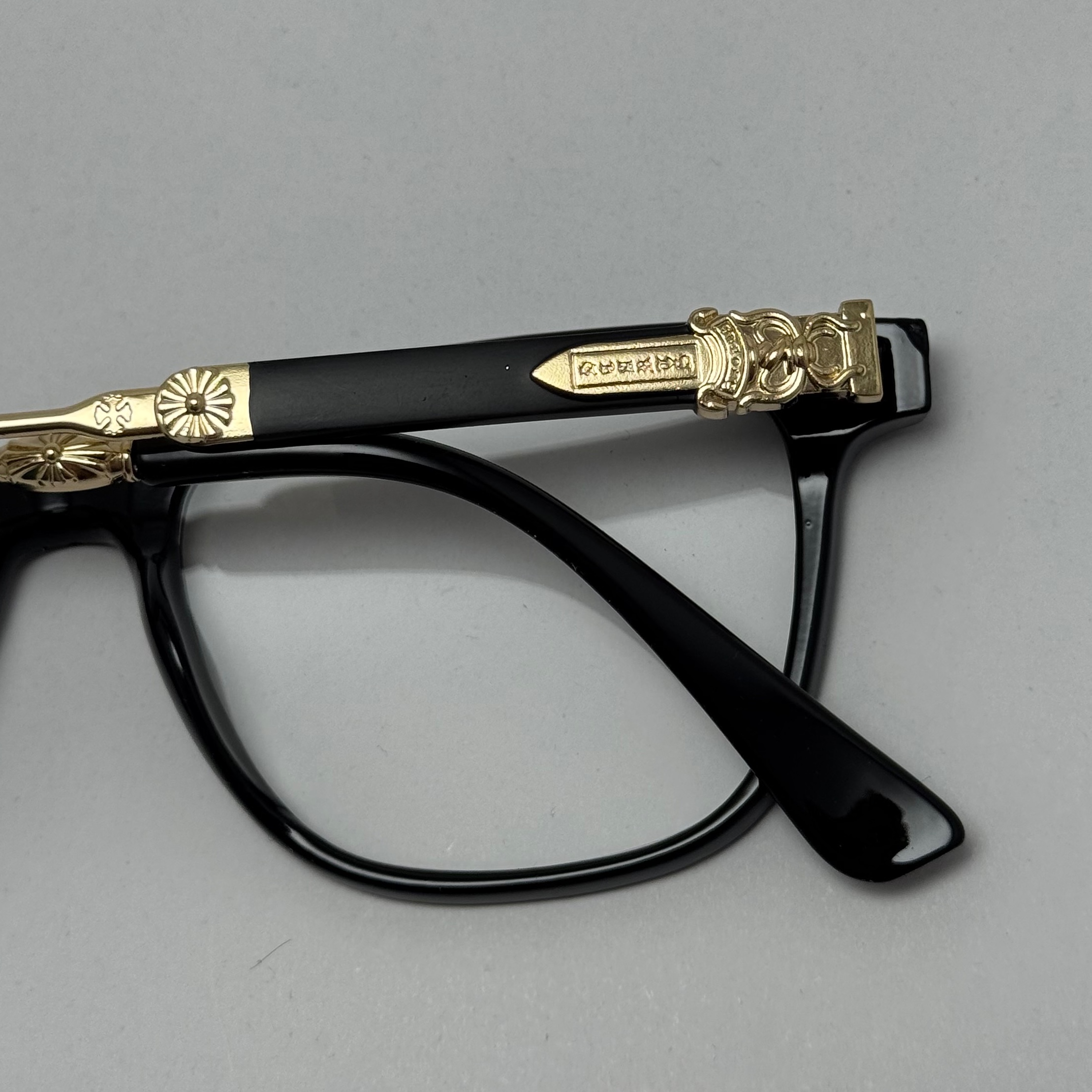 عینک بلوکات کروم هارتز مشکی طلایی Chrome Hearts 2272 - کیفیت مستر (ارسال رایگان)