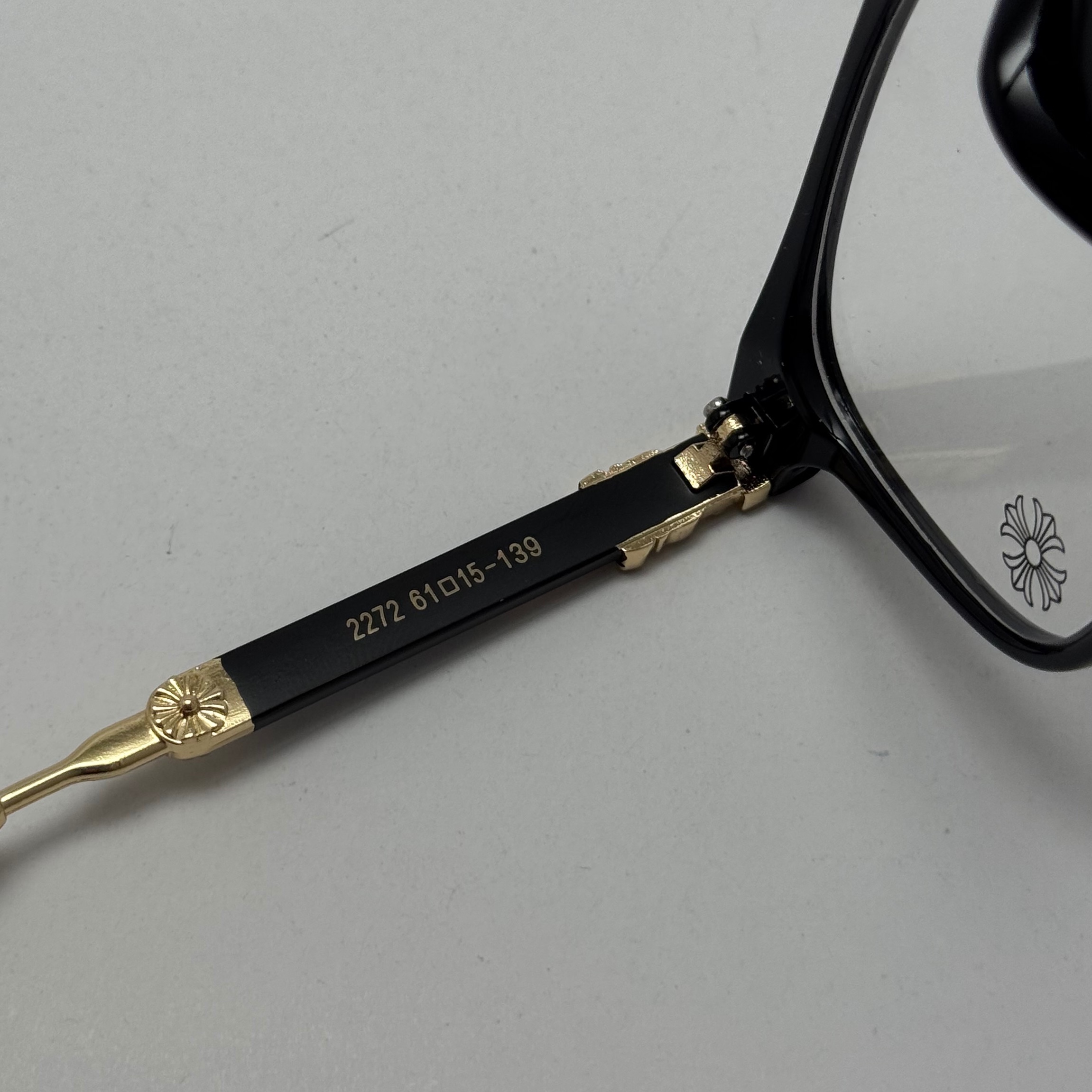 عینک بلوکات کروم هارتز مشکی طلایی Chrome Hearts 2272 - کیفیت مستر (ارسال رایگان)