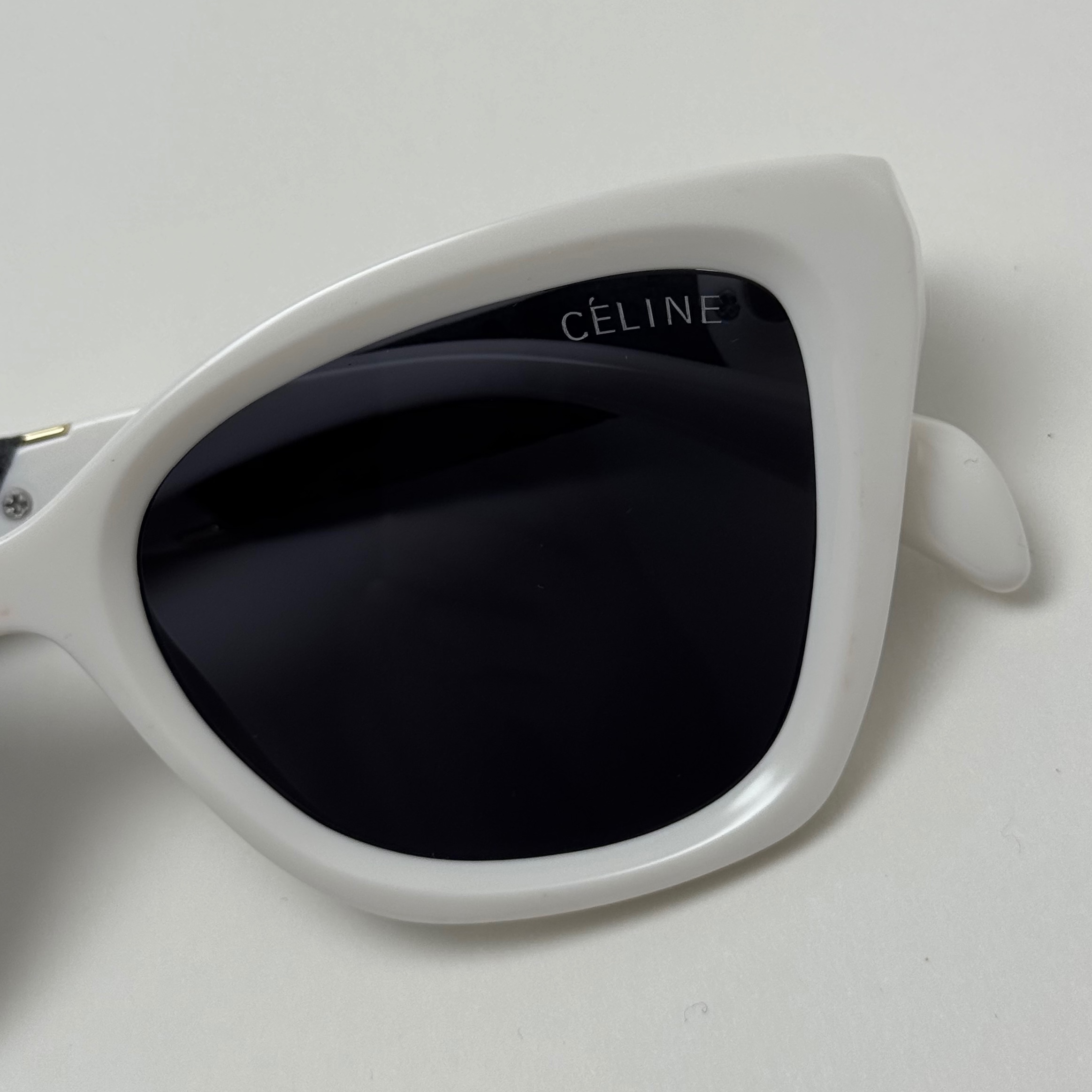 عینک آفتابی زنانه سلین CELINE سفید عدسی مشکی لولا دوبل کد رفرنس 1187 - مستر کوالیتی