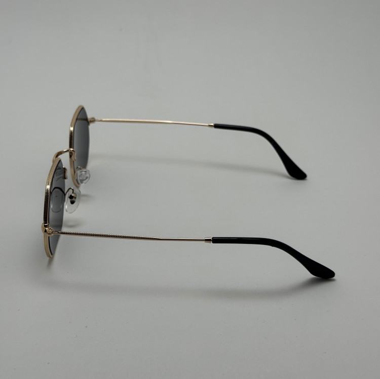 عینک آفتابی ریبن Ray-ban شش ضلعی مشکی طلایی سبک کد RB 3556