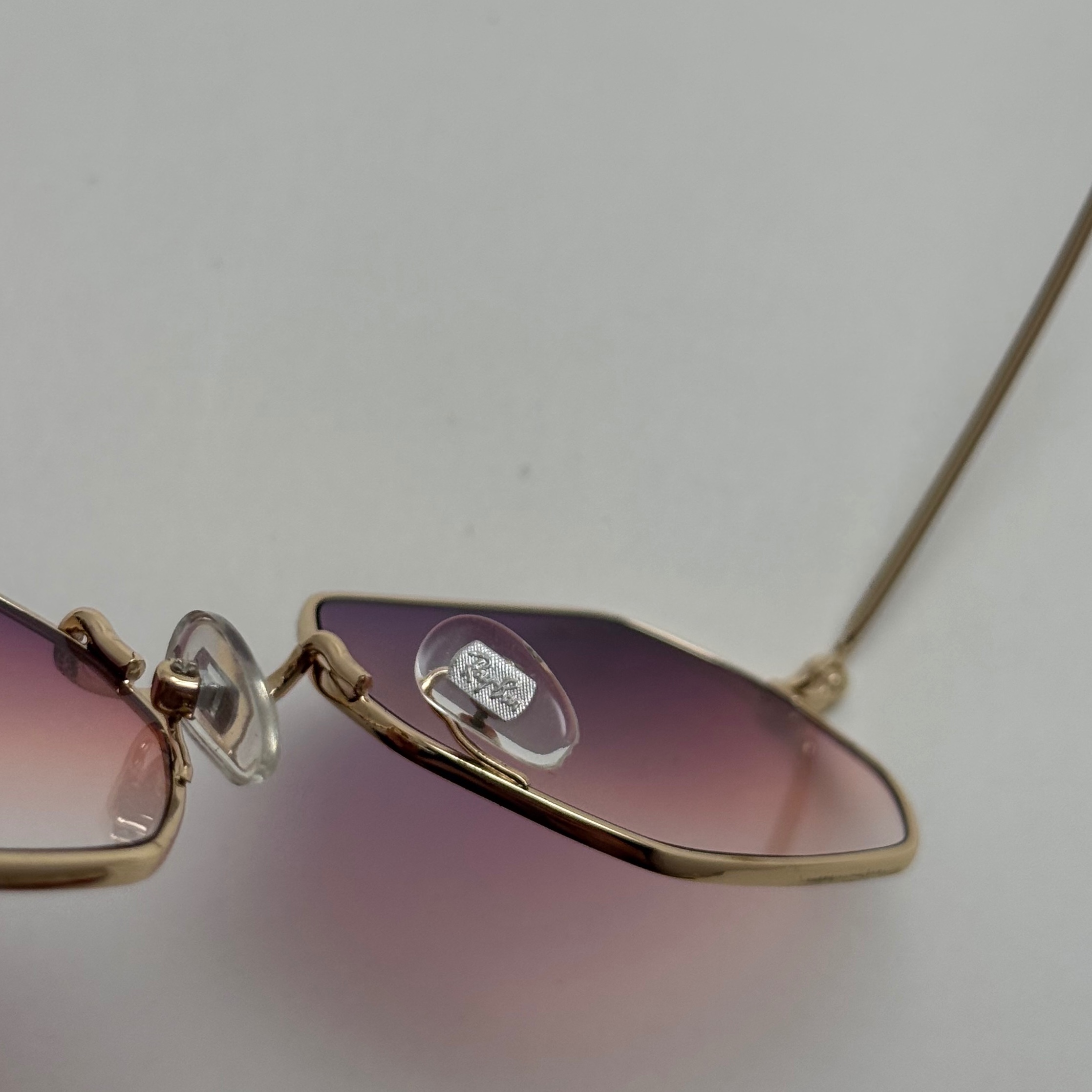 عینک شب ریبن Ray-ban صورتب هایلایت فریم طلایی کد RB 3556