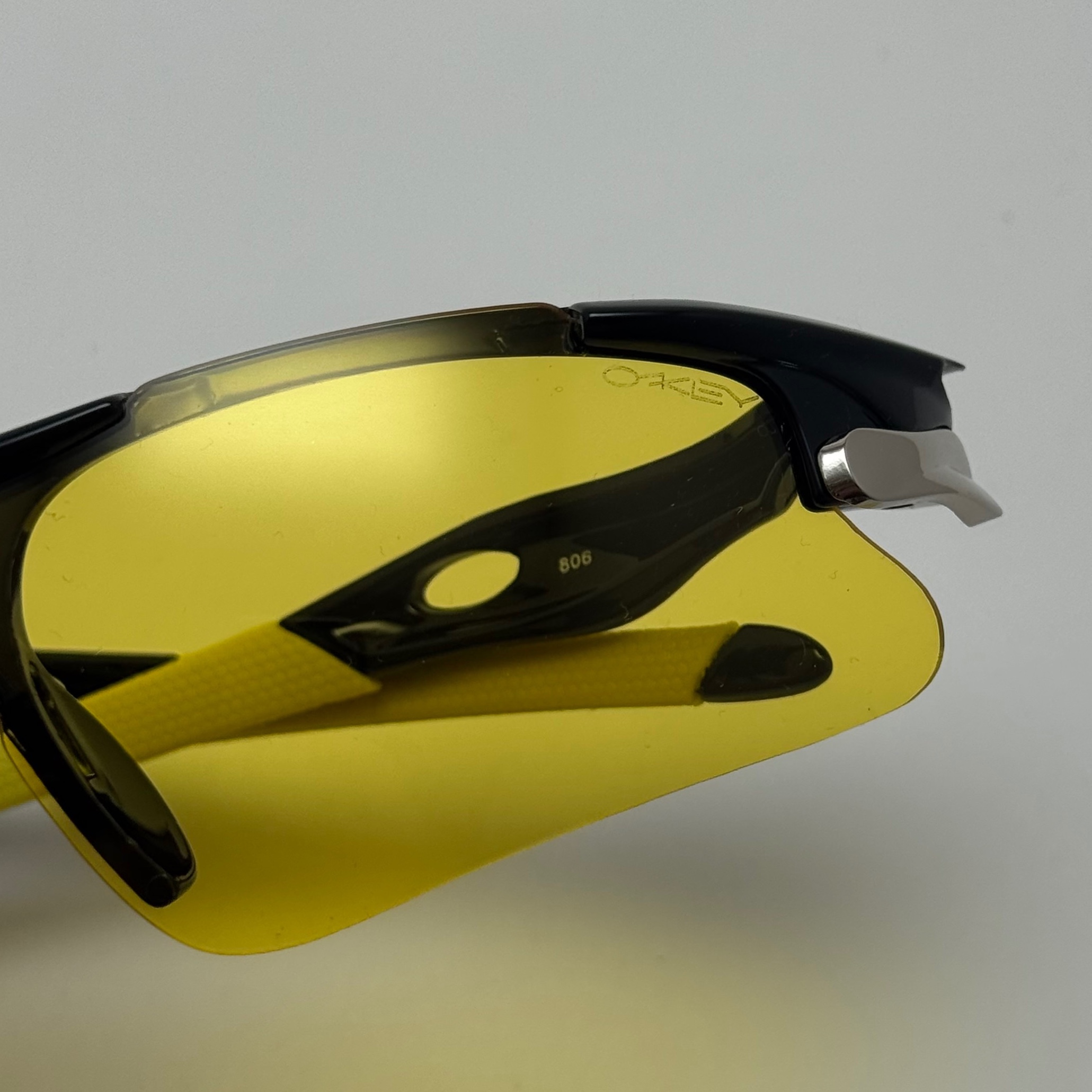 عینک آفتابی و شب اسپرت اوکلی Oakley مدلRadar زرد کد 806 - عینک شب (ارسال رایگان)