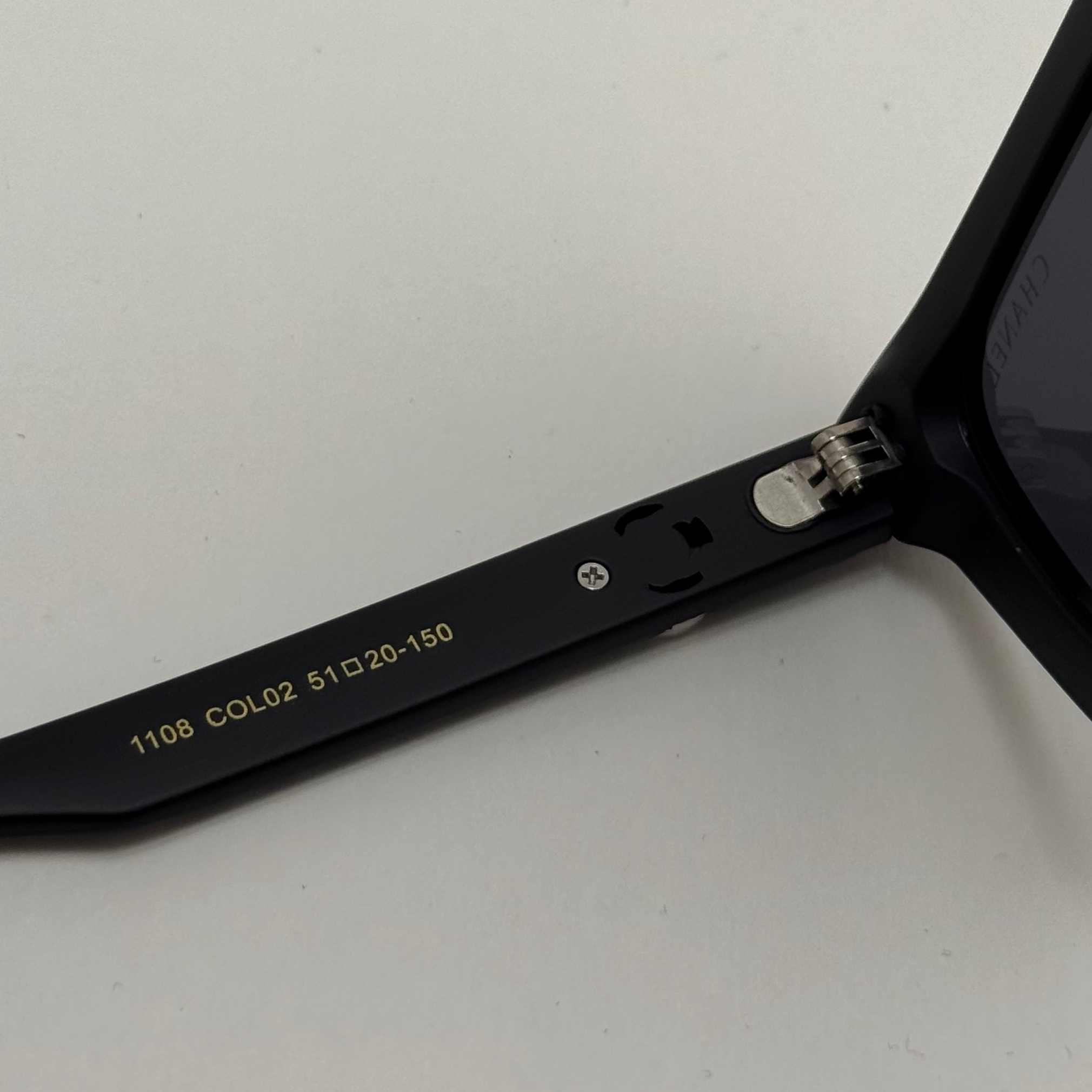 عینک آفتابی زنانه شنل CHANEL تمام مشکی کد رفرنس 1108 - کیفیت مستر - لولا دوبل (ارسال رایگان)