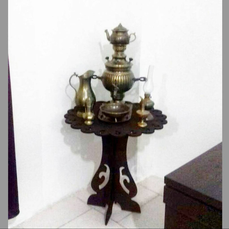 میز خاطره مناسب چیدمان هفت سین یا عکس
