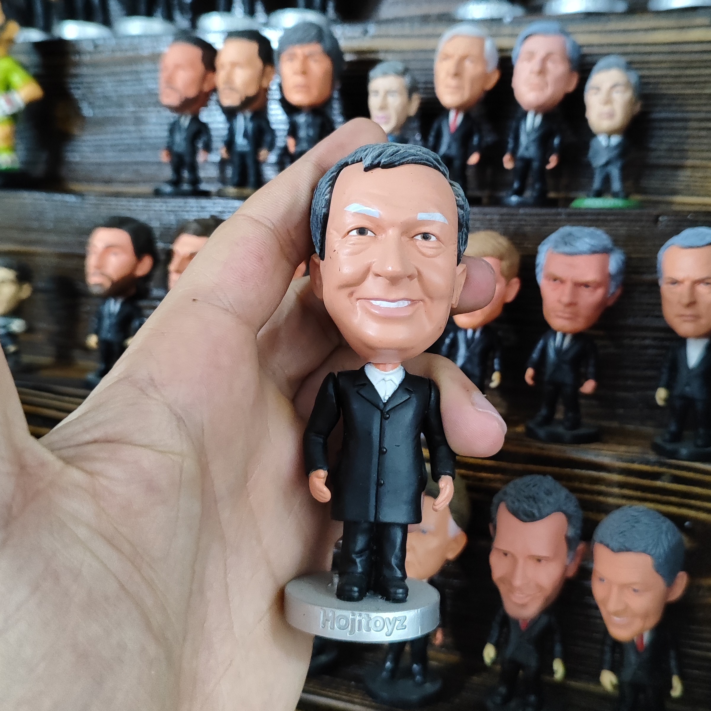 عروسک اسپرت فیگور  فوتبالی هوجی تویز مدل Alex Ferguson سر الکس فرگوسن