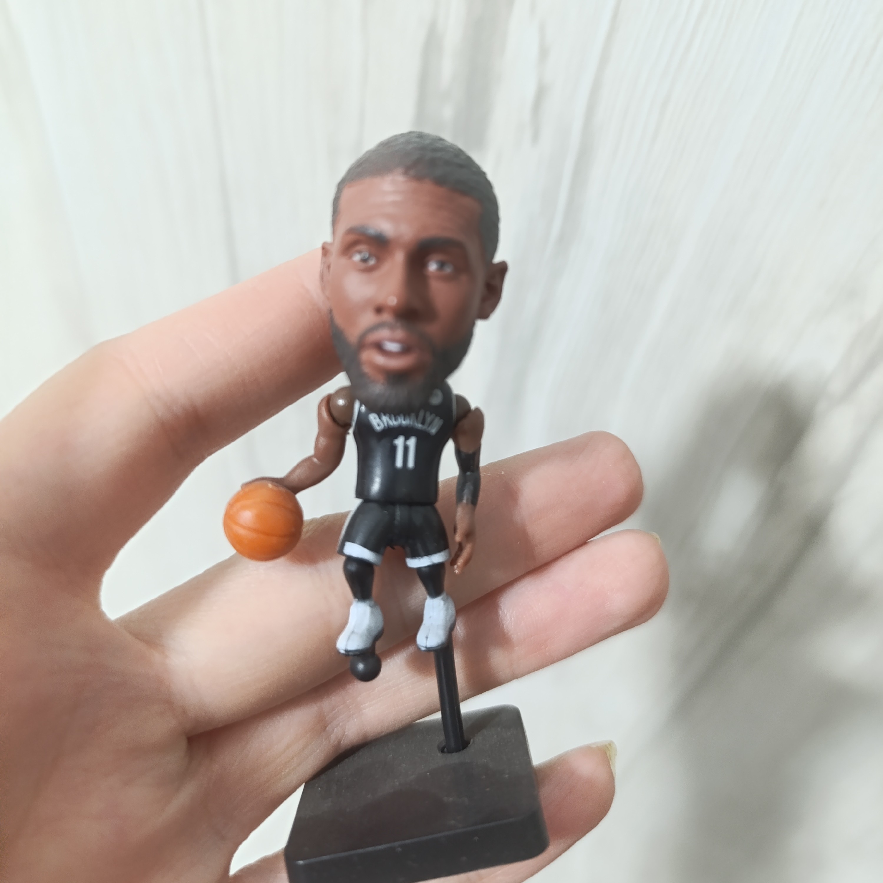 اکشن فیگور بسکتبالیست کایری اروینگ برند ساکروی Kyrie Andrew Irving