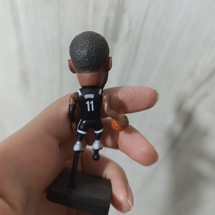 اکشن فیگور بسکتبالیست کایری اروینگ برند ساکروی Kyrie Andrew Irving