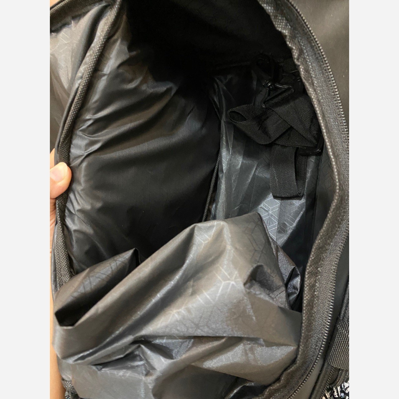 ساک ورزشی برند Nike ،جاکفشی دار(پس کرایه)