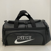 ساک ورزشی برند Nike ،جاکفشی دار(پس کرایه)