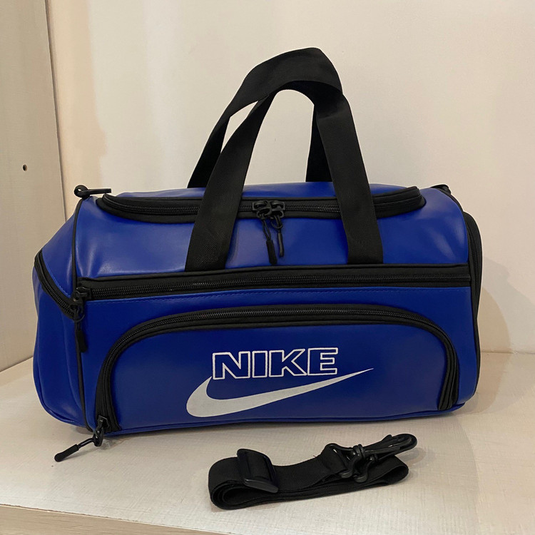 ساک ورزشی برند Nike ،جاکفشی دار(پس کرایه)