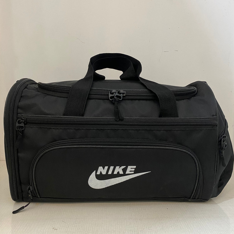 ساک ورزشی Nike ،جاکفشی دار(پس کرایه)