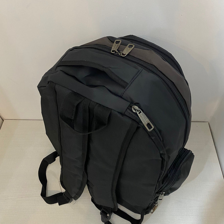 کوله حرفه ای ورزشی برند asics،جاکفشی دار،(پس کرایه)