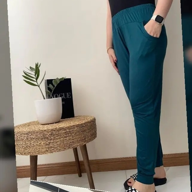 شلوار اسلش زنانه جیبدار گیاهی خارجی مارک لیدی تنخورجنس عالی فری سایز ازسایز 40تاسایز 55 از دورکمر80تا110 ارسال رایگان