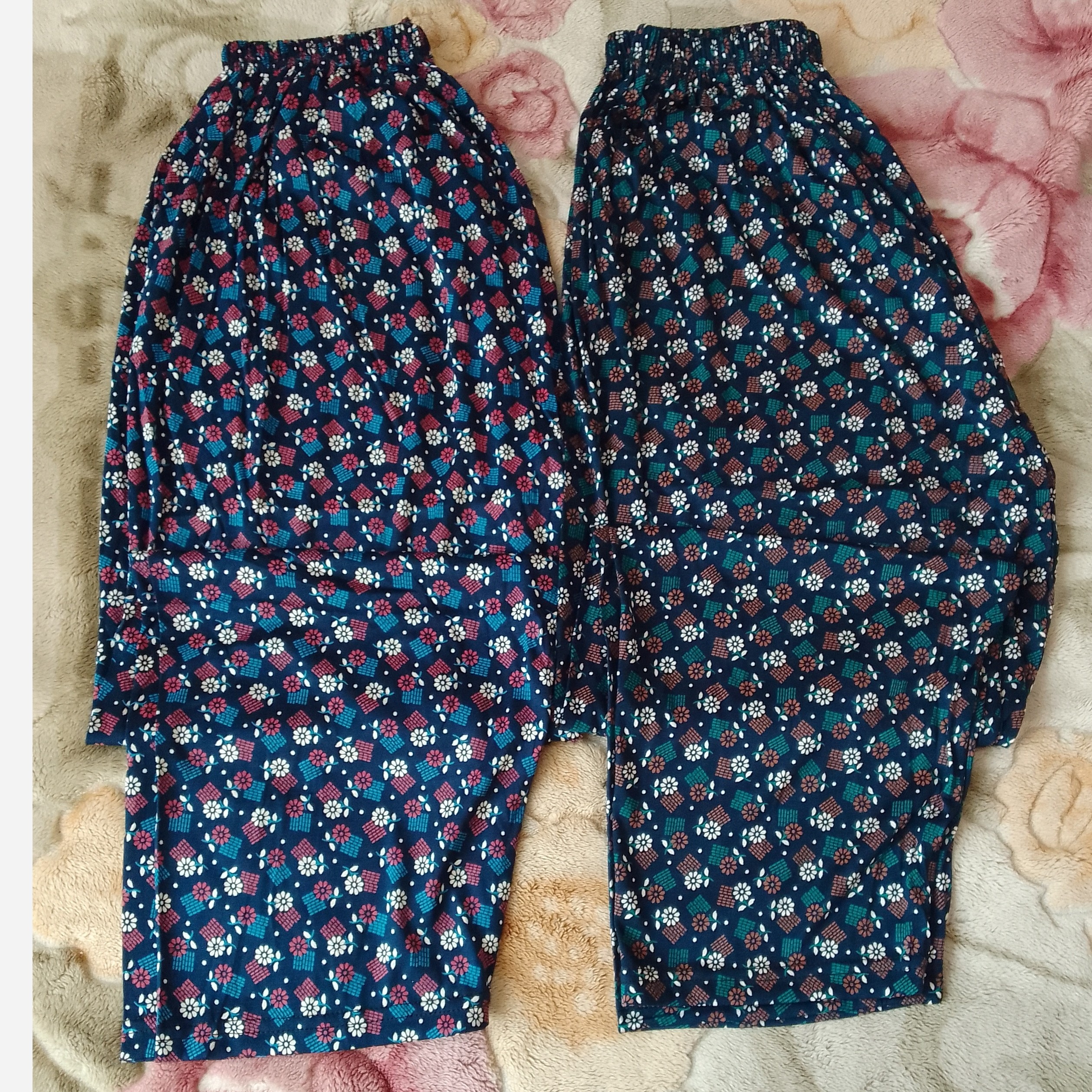پک 4 تایی عمده شلوار زنانه راحتی جنس نخی قواره بزرگ ویژه فری سایزه قواره بزرگه از سایز 44 تاسایز 65 میخوره ارسال رایگان