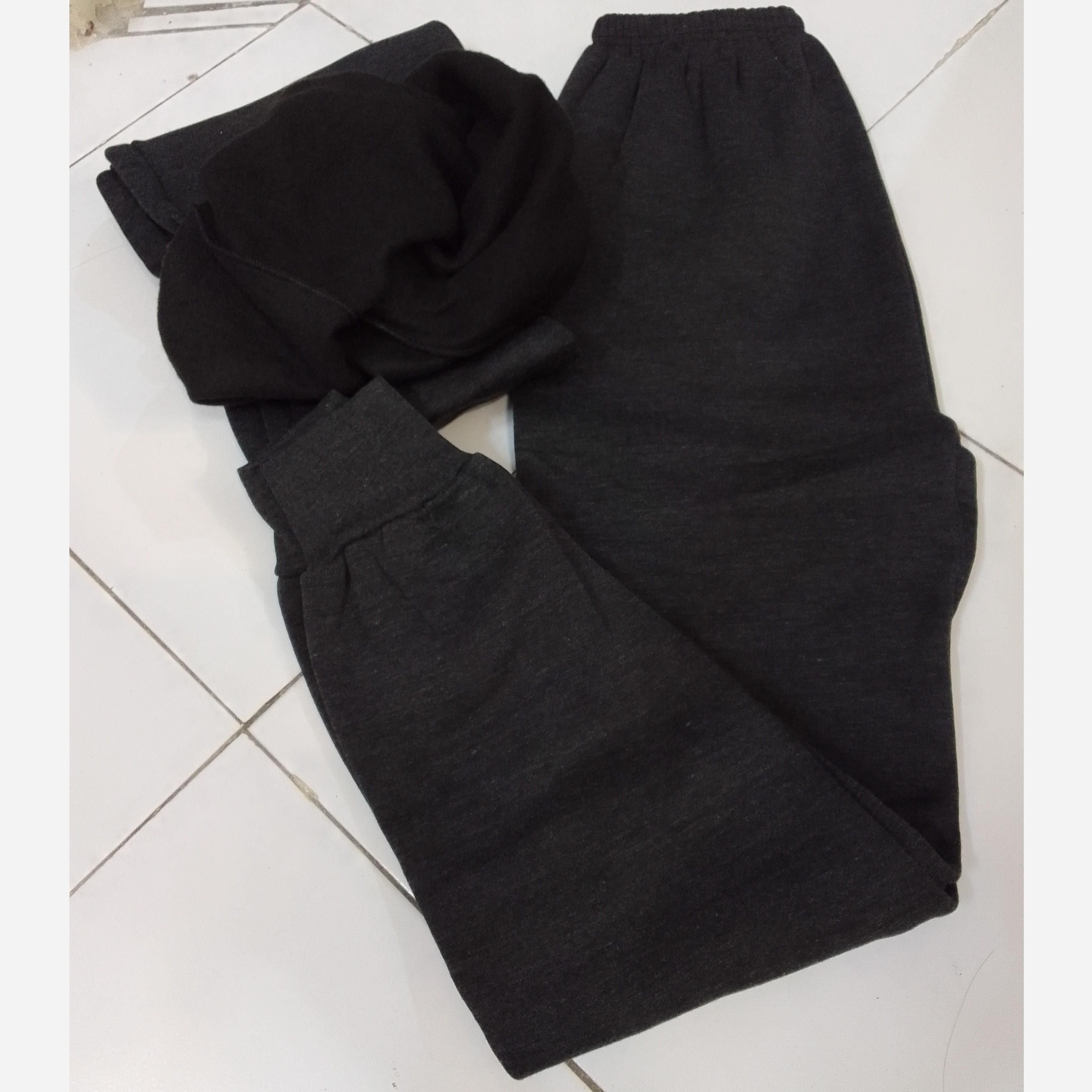 شلوار گرمکن تو کرکی زمستانی اسپورت مردانه زنانه جنس کیفیت عالی سایز متوسط و بزرگ داره از 40تاسایز 65 قد100 ارسال رایگان