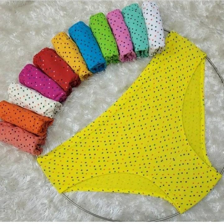 پک 3 تایی شورت زنانه تمام نخی جنس کیفیت عالی رنگبندی در سه سایز دوایکس و بزرگ سه ایکس و چهار ایکس موجوده ارسال رایگان